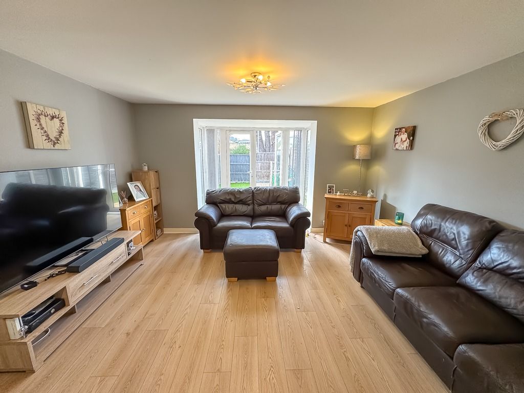 Property photo 2 of 17 5700095