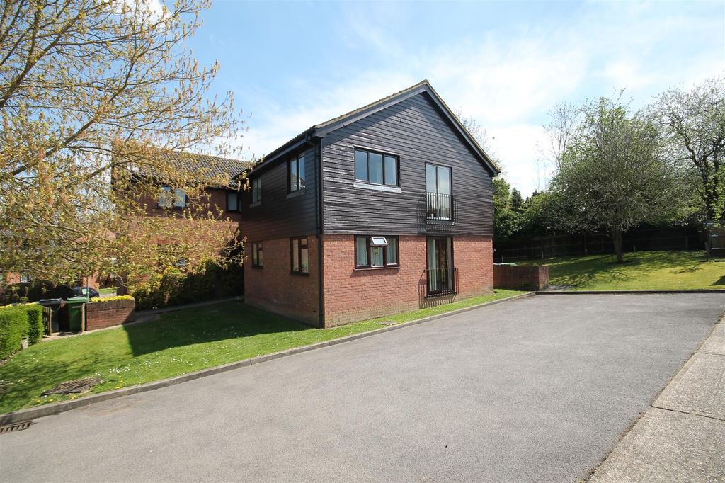 Property photo 1 of 8 Img_2563
