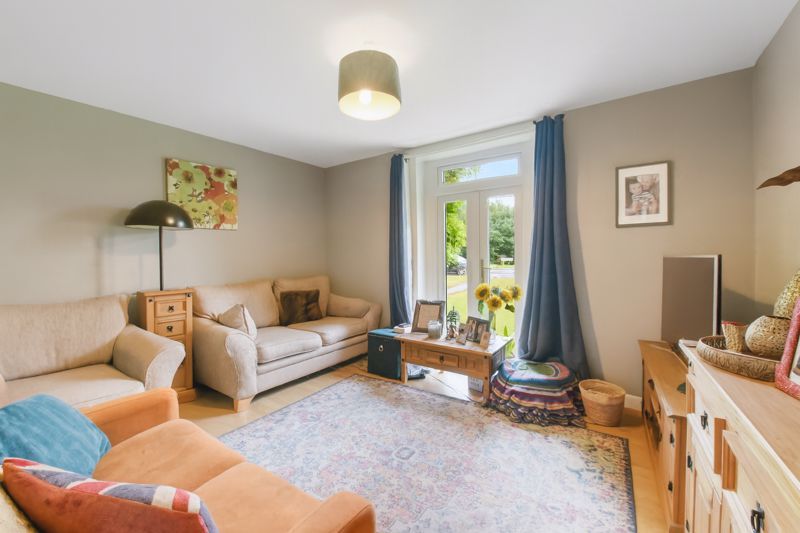 Property photo 1 of 12 Photo 11