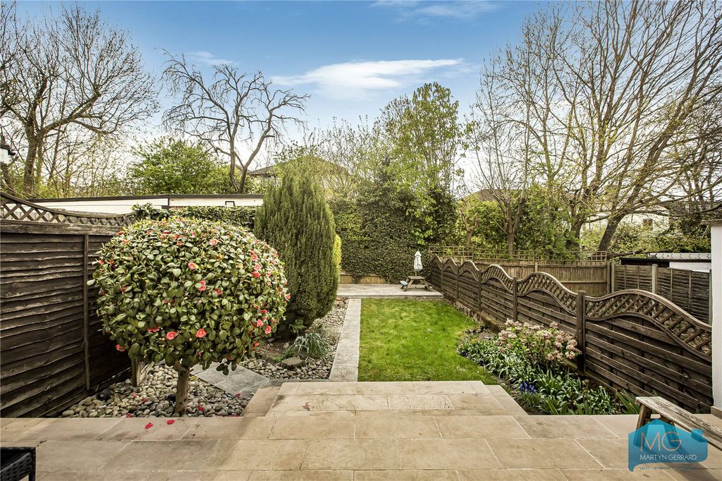 Property photo 3 of 24 Picture No. 23