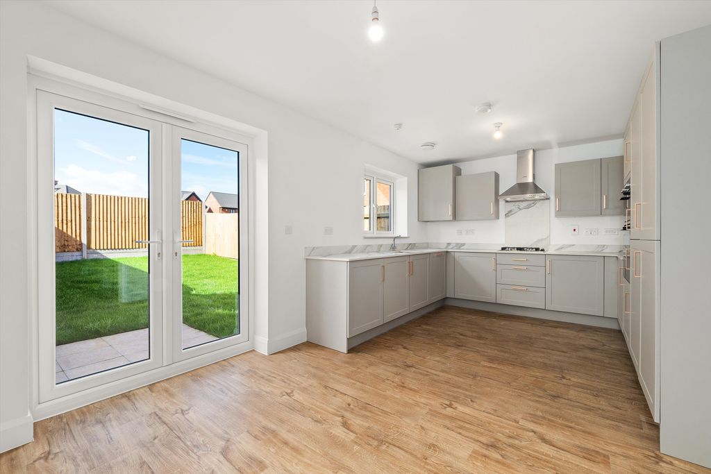 Property photo 2 of 17 Image