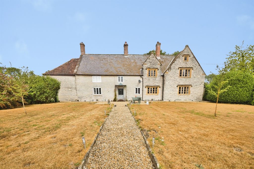 Property photo 1 of 33