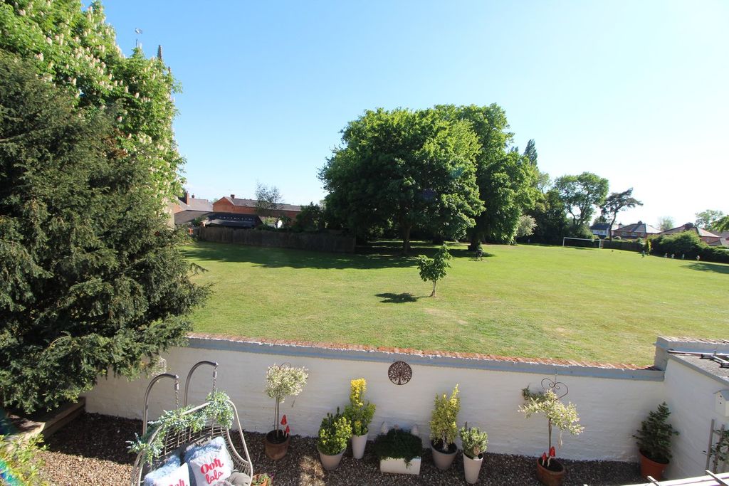 Property photo 3 of 29