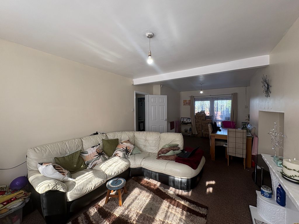 Property photo 3 of 9 Living Room