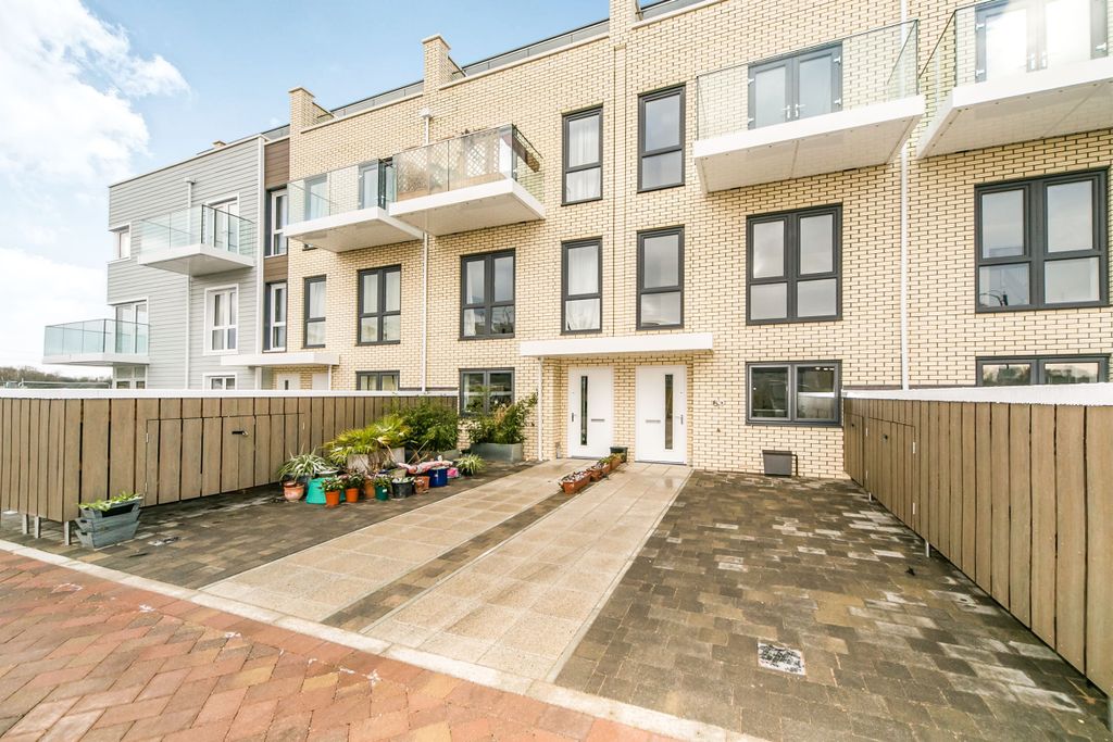 Property photo 1 of 8 Dad9d72A-32A0-4E29-8