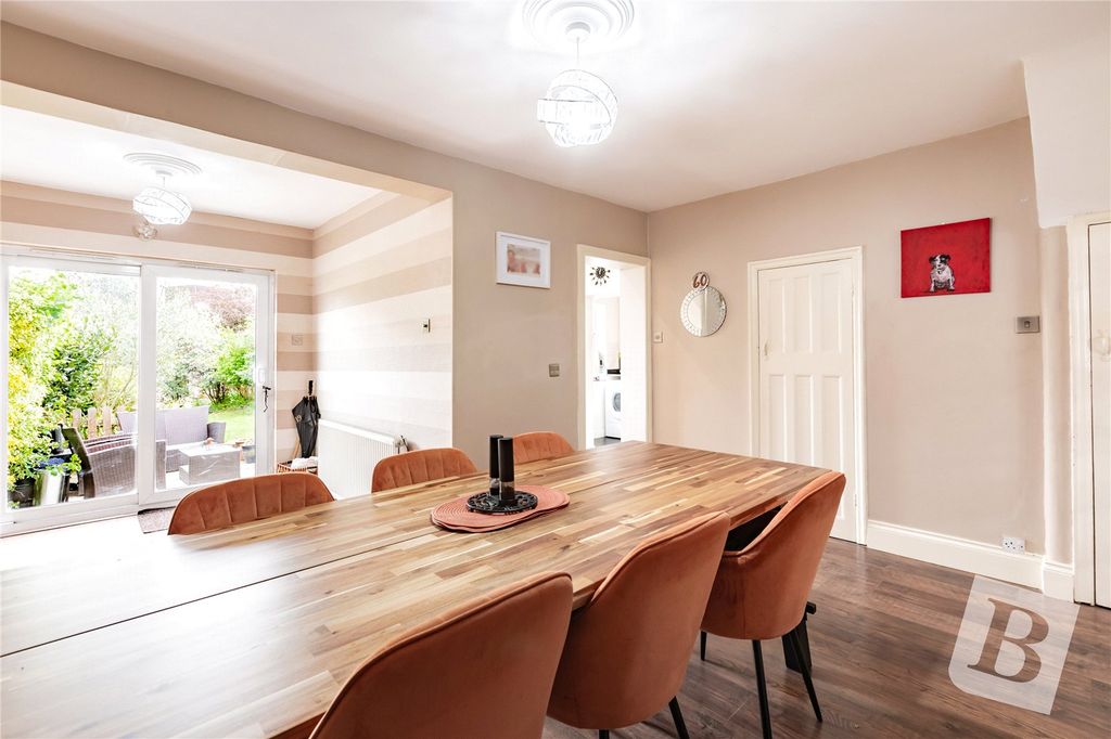 Property photo 3 of 19 Dining Room