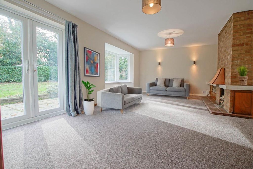 Property photo 2 of 17 Living Room