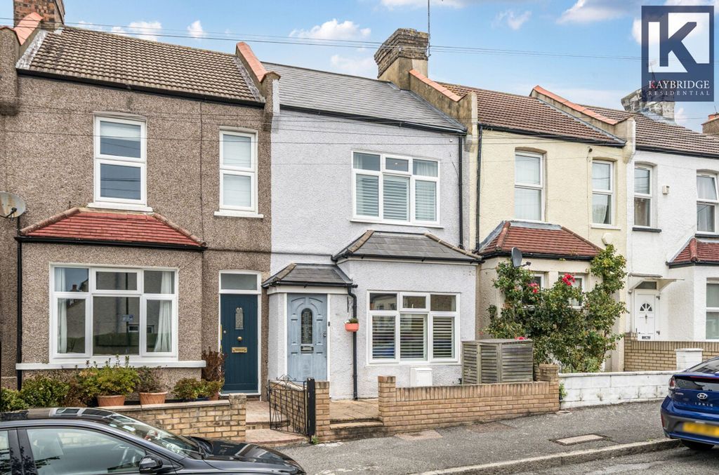 Property photo 1 of 24 Constance Road, Sutton - Sm1 4Qg