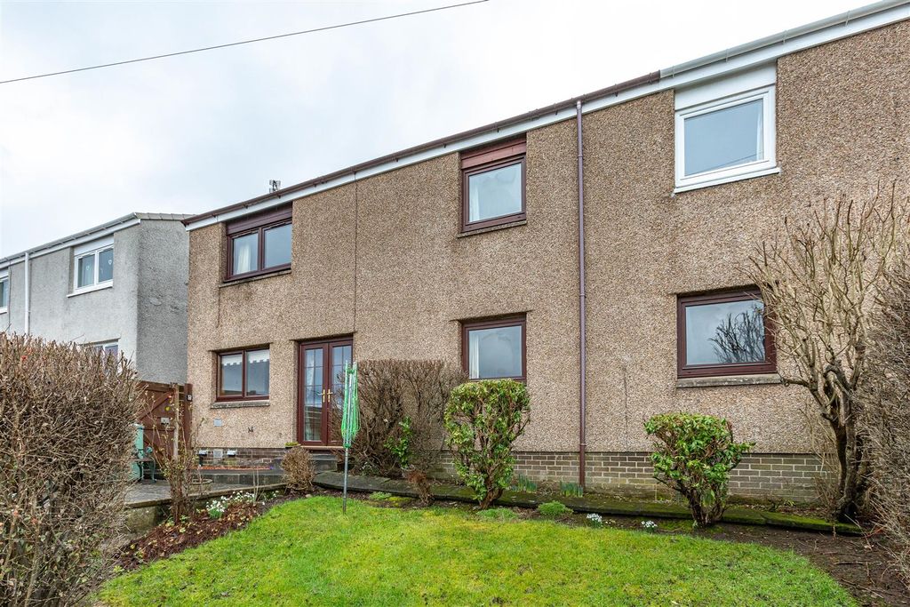 Property photo 1 of 22 16 Sentry Knowe Selkirk 46.Jpg