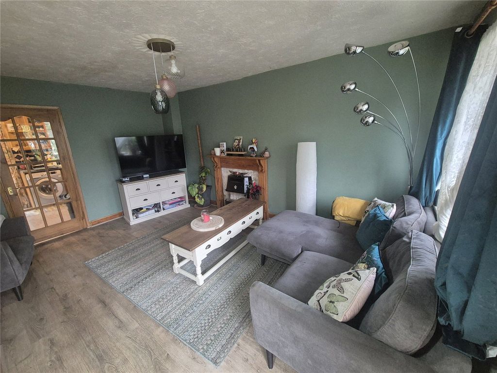 Property photo 2 of 15 Picture No. 73