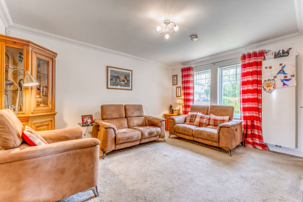 Property photo 2 of 23