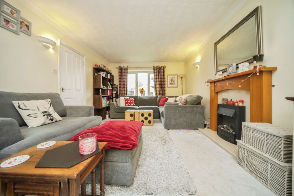 Property photo 3 of 15