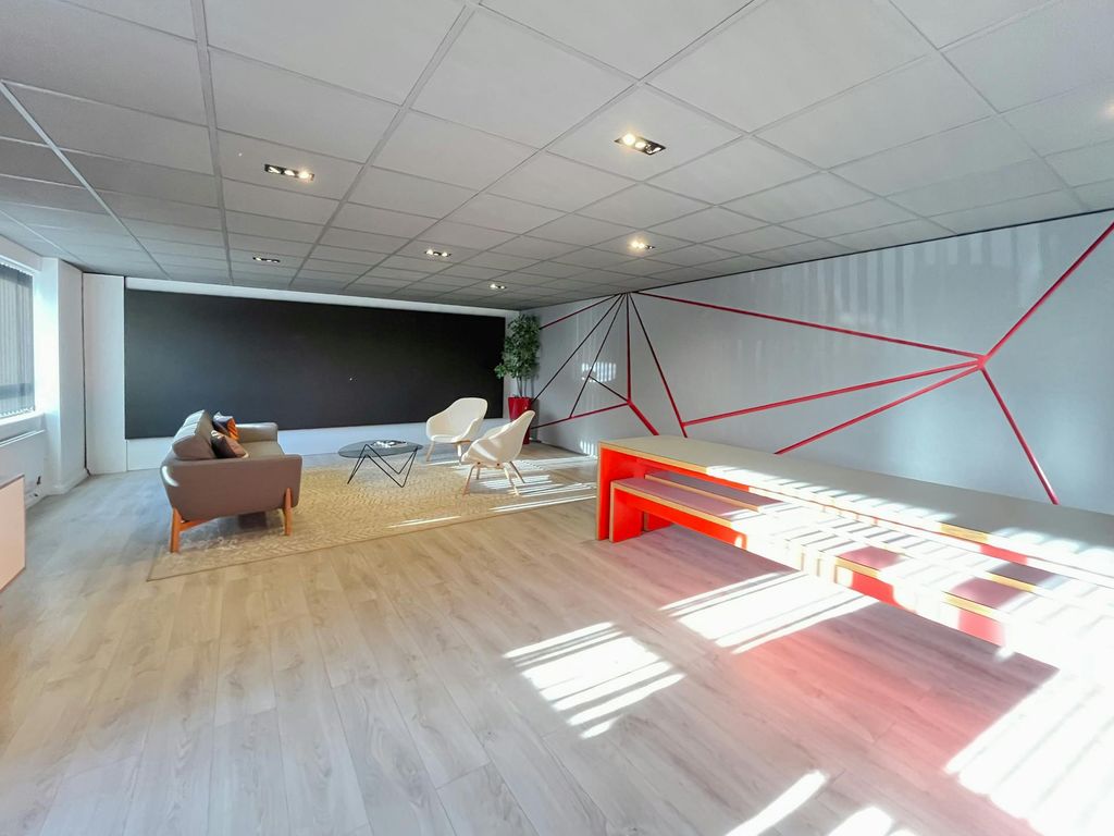 Property photo 3 of 9 4.Jpg