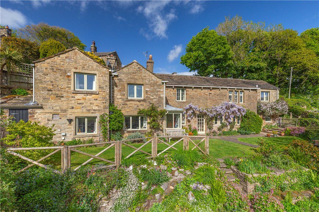 Property photo 1 of 26 Scarr Cottage