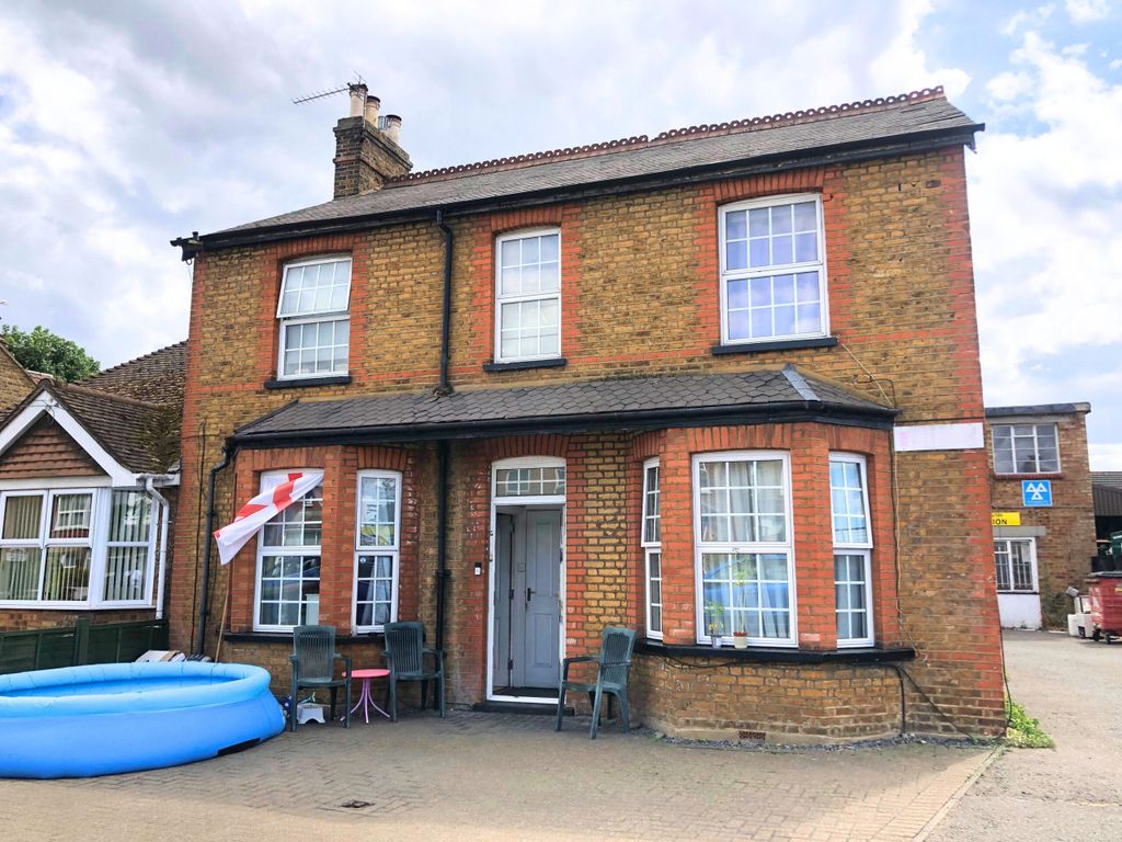 Property photo 1 of 6 1-Brochure Edit 1