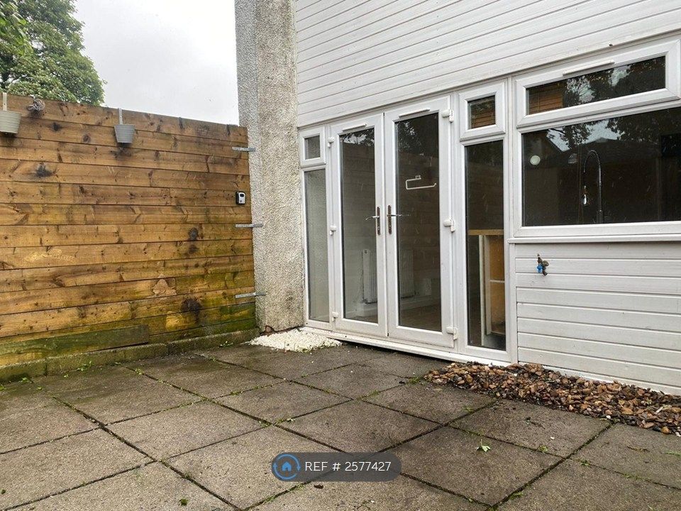 Property photo 2 of 23