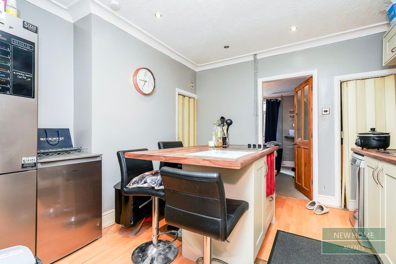 Property photo 2 of 12 Photo 6