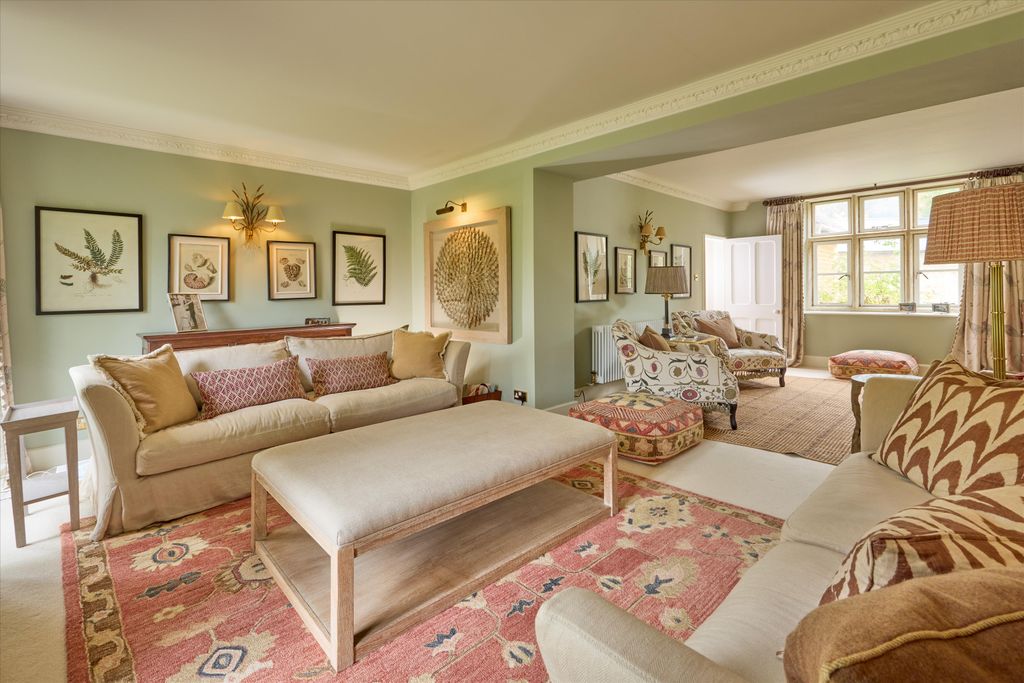 Property photo 2 of 16 Image