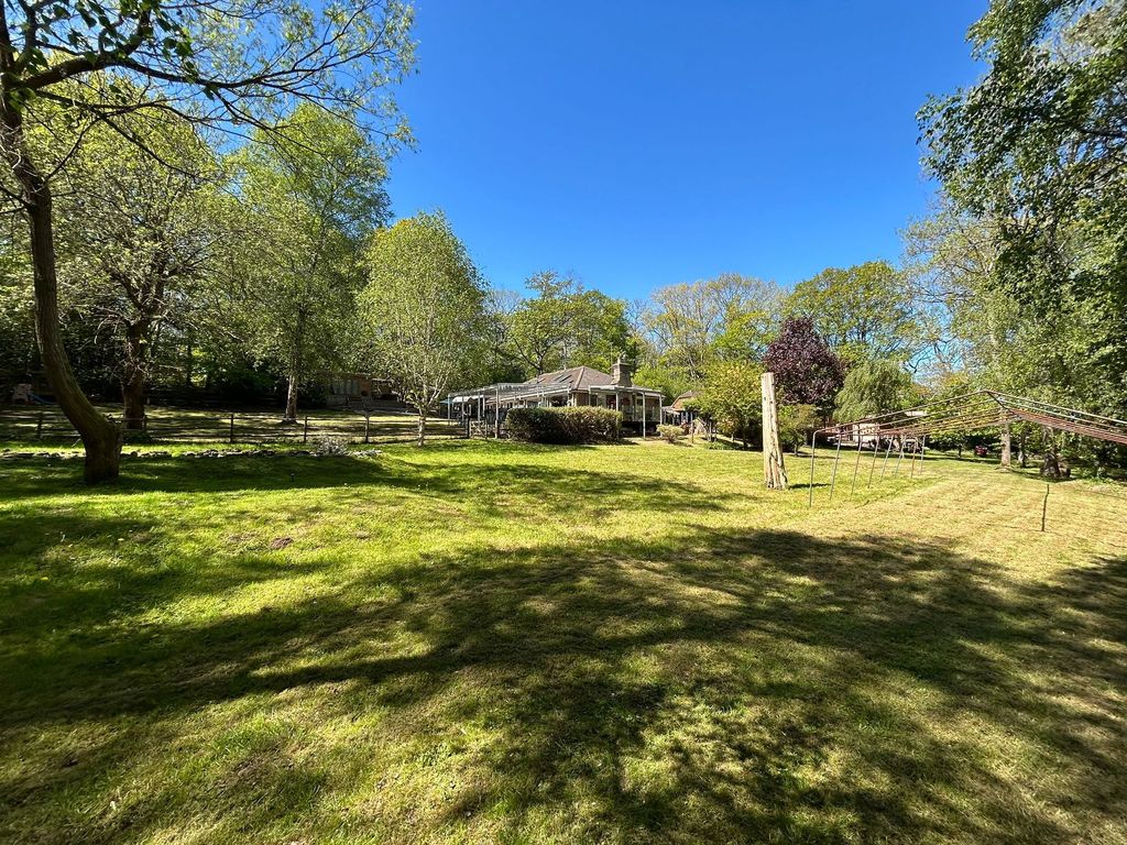 Property photo 2 of 30