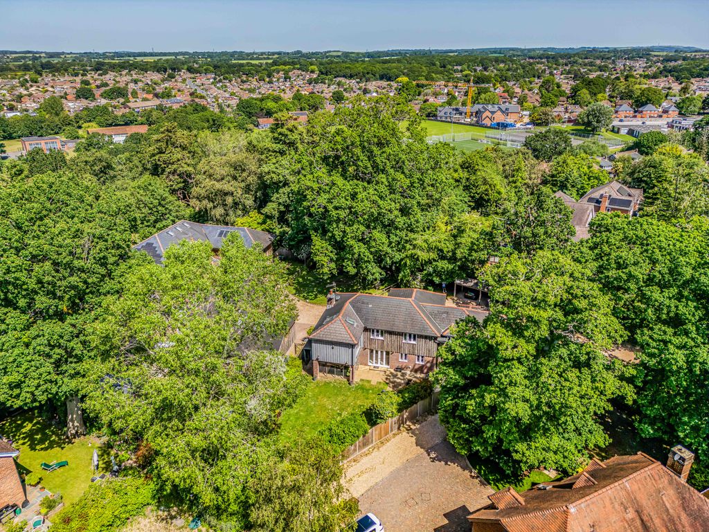 Property photo 1 of 43 Kingswood House-Aerials-Small-Porticomarketing-Fin