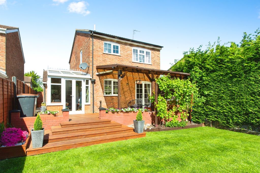 Property photo 1 of 17