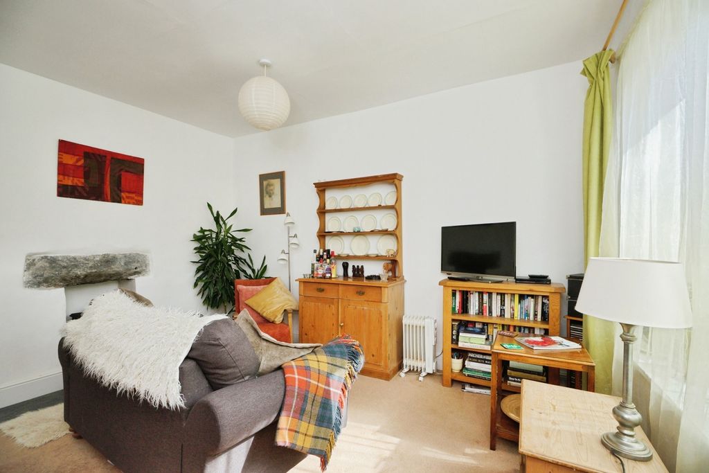 Property photo 2 of 20 Pbox-Img.Jpg