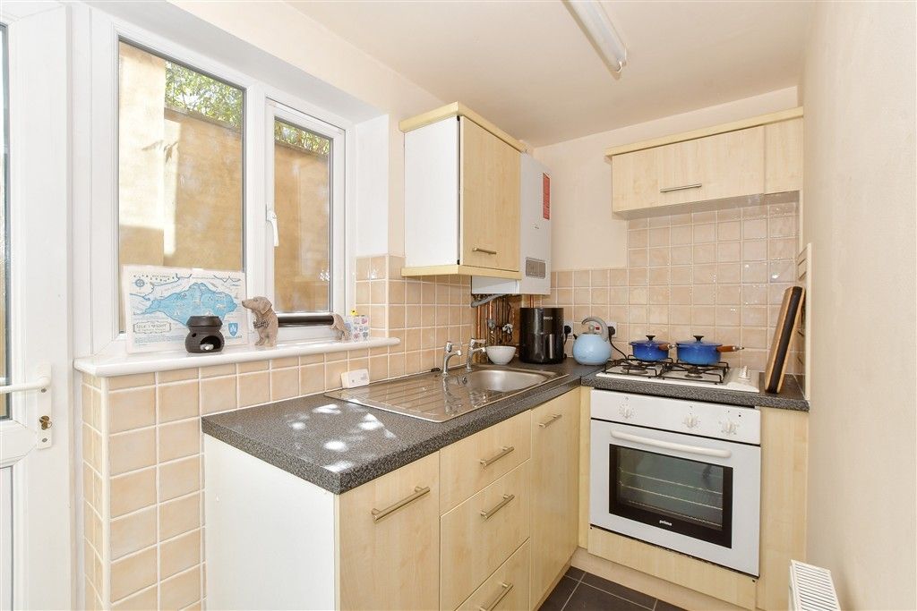 Property photo 2 of 7 Kitchen