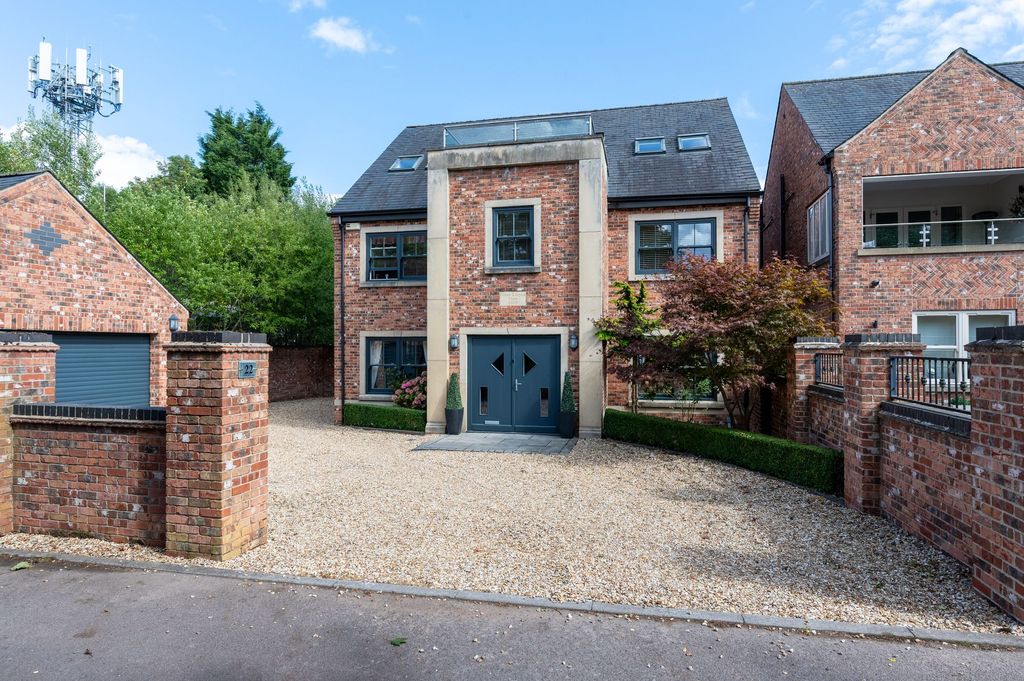 Property photo 1 of 61