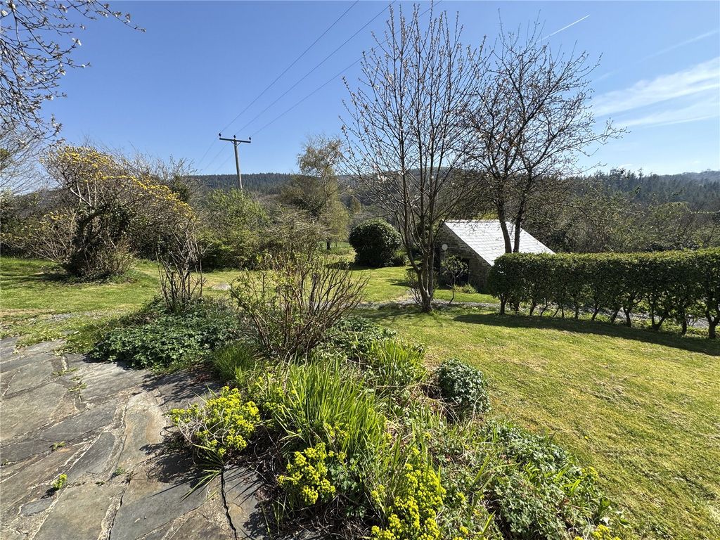 Property photo 3 of 20 Picture No. 02