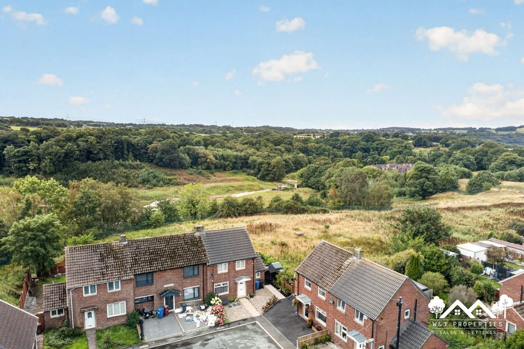 Property photo 2 of 33