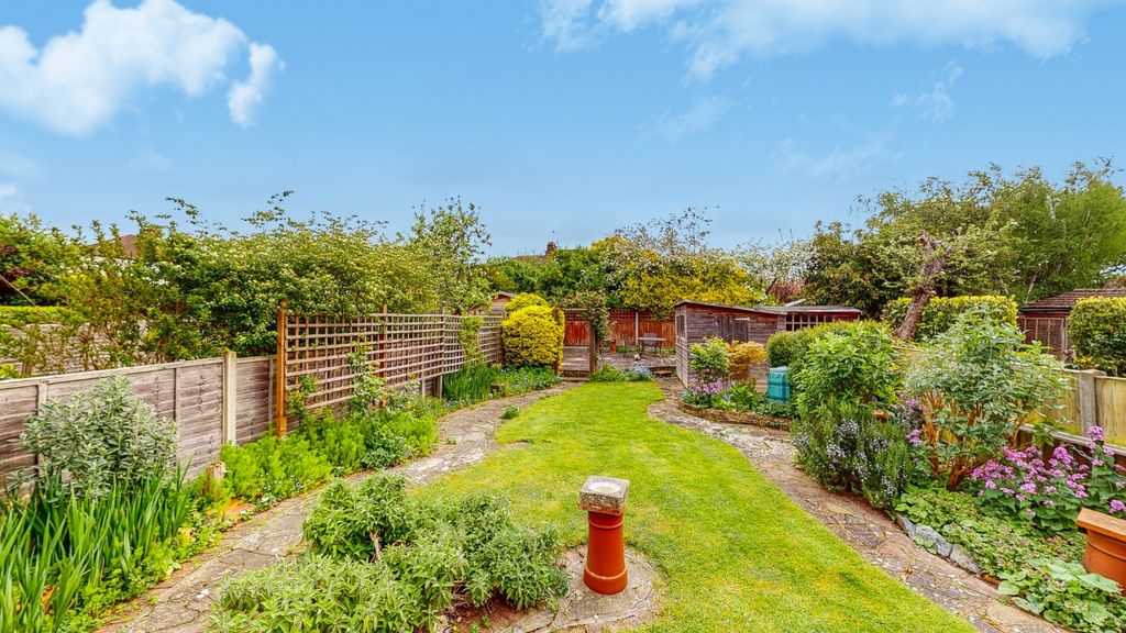 Property photo 3 of 19 5062443