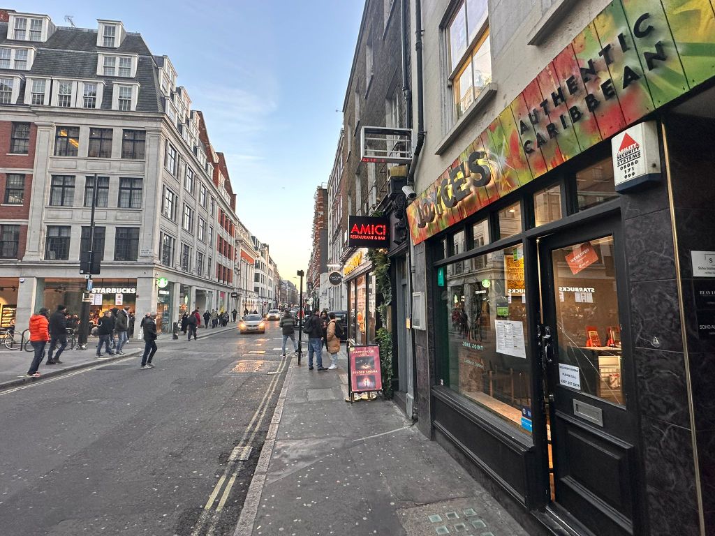 Property photo 2 of 9 London W1 - 189 Wardour Street, Soho W1F 8Zd