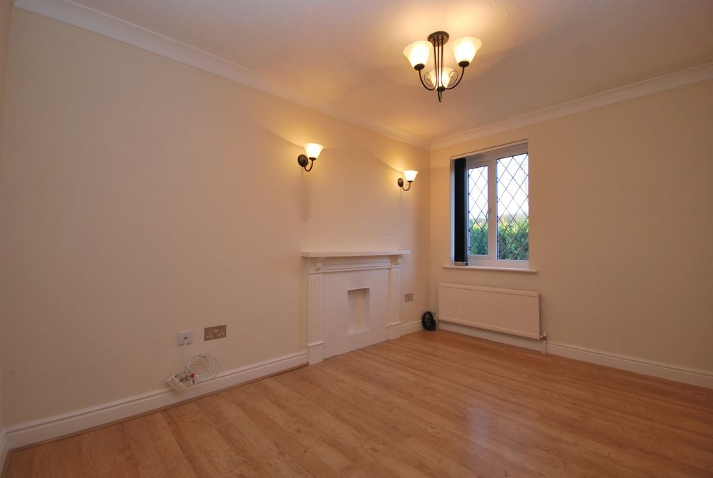 Property photo 3 of 5 Photo 03