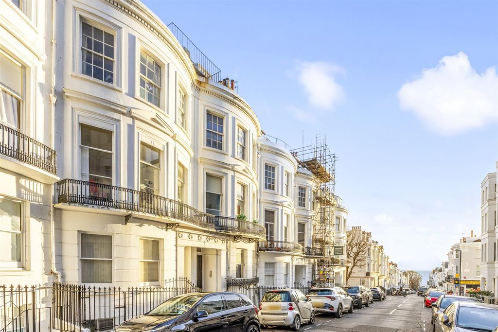 Property photo 1 of 18 Street View