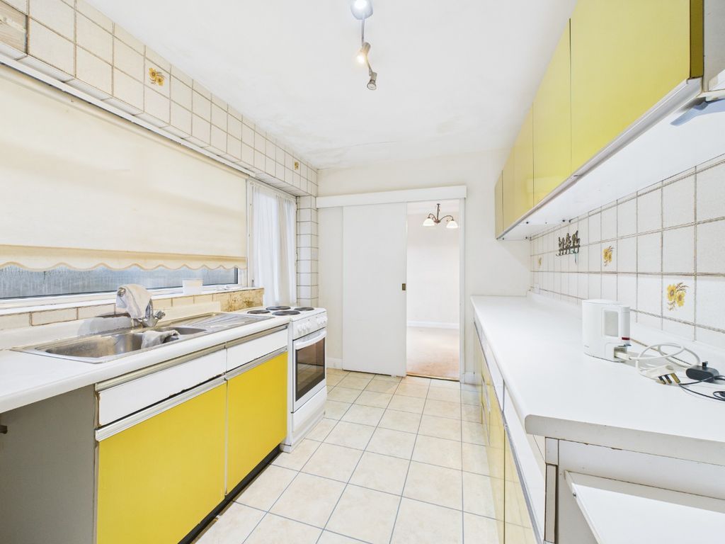 Property photo 3 of 14 4732326