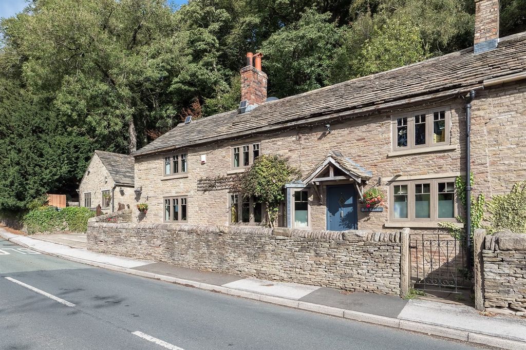 Property photo 1 of 32 (Main)