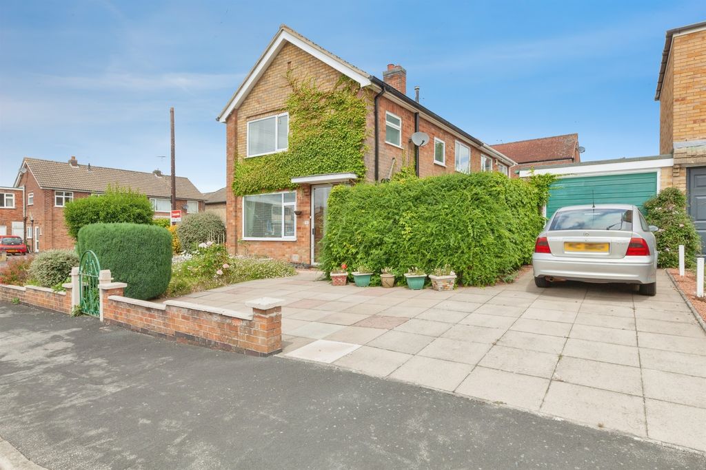 Property photo 1 of 18