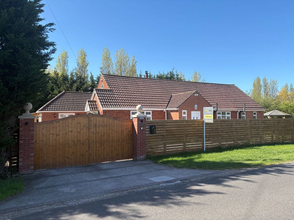 Property photo 1 of 42