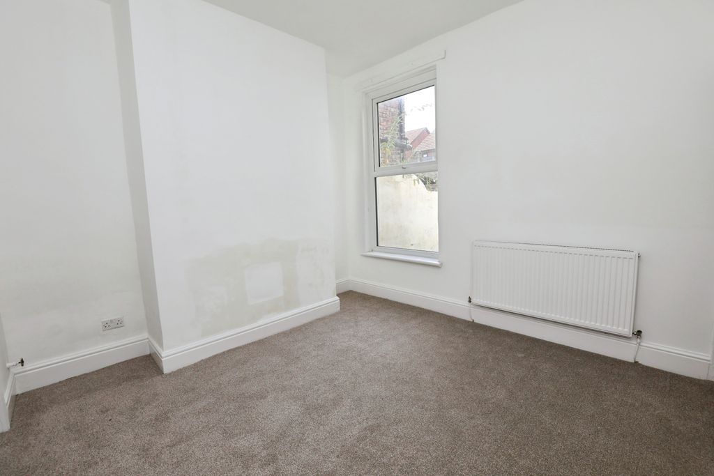 Property photo 3 of 15 Dining Room