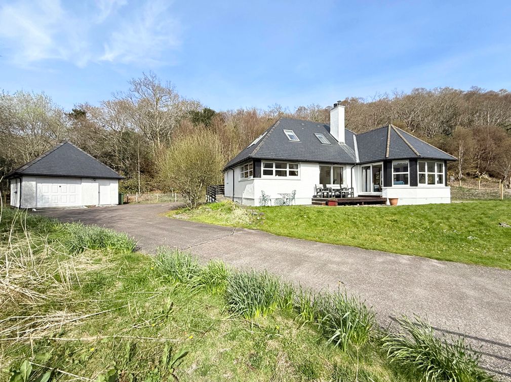 Property photo 1 of 51