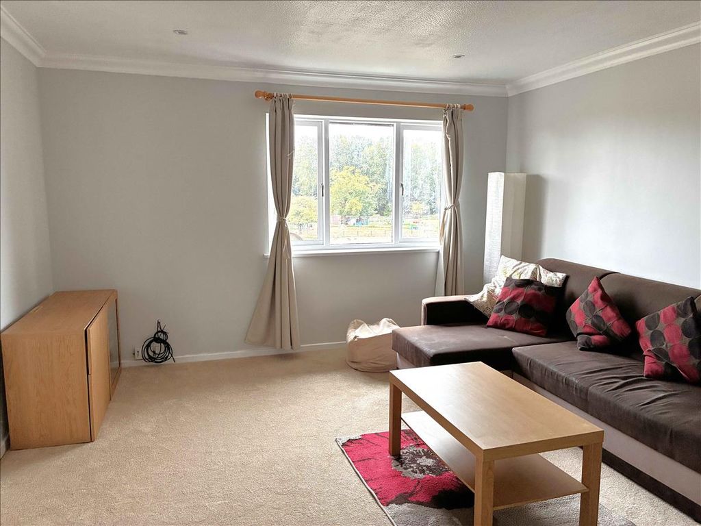 Property photo 2 of 12