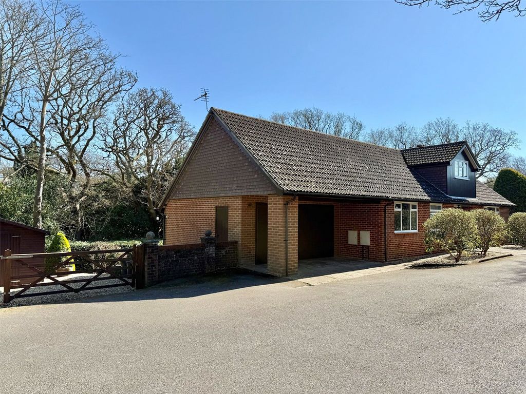 Property photo 1 of 32 Picture No. 52