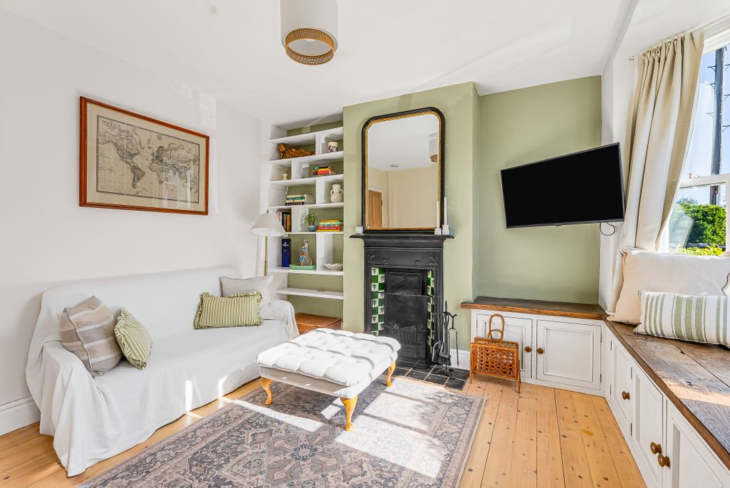 Property photo 2 of 15 Living Room