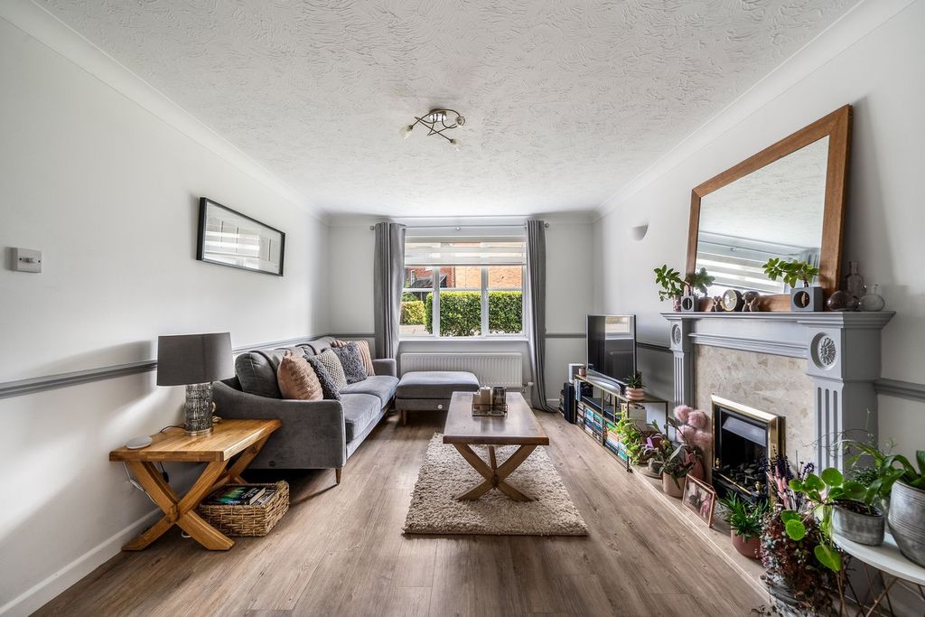 Property photo 3 of 17