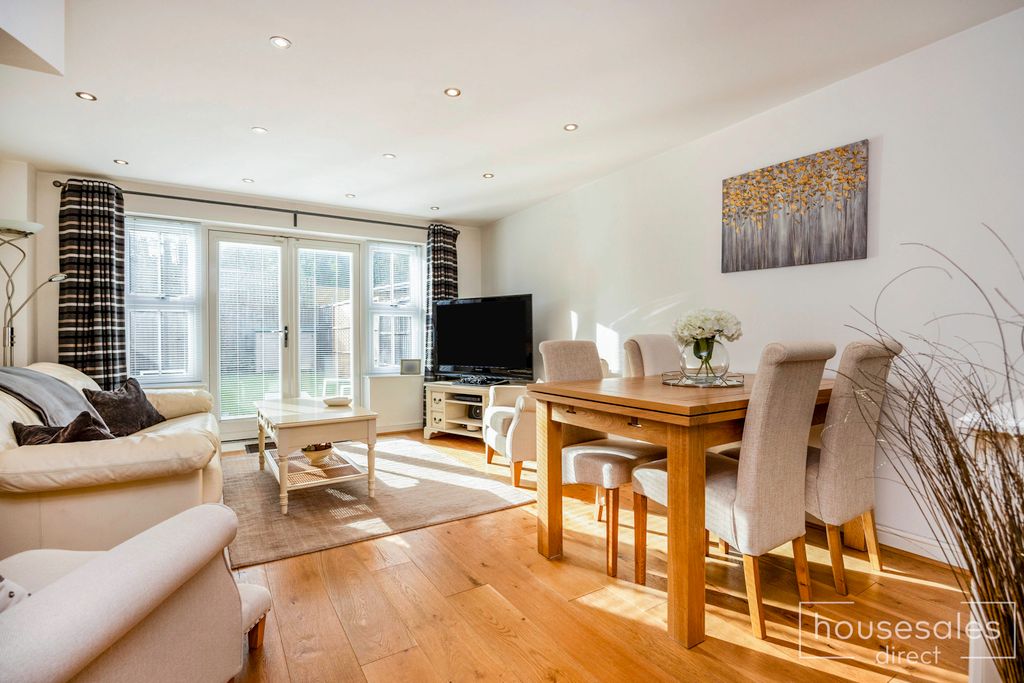 Property photo 3 of 17