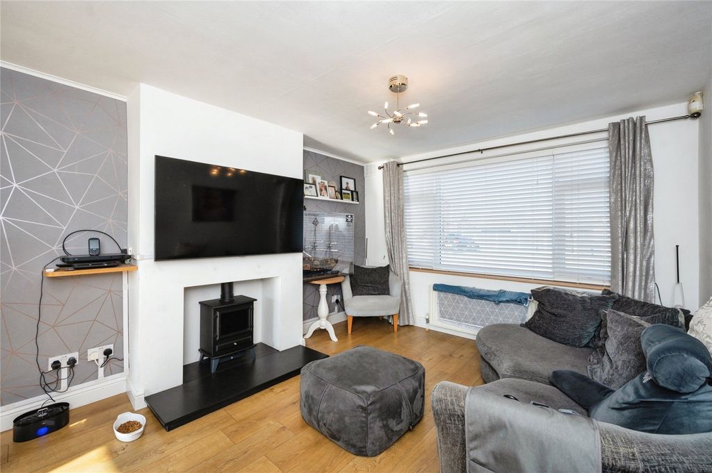 Property photo 3 of 17 Picture No. 02
