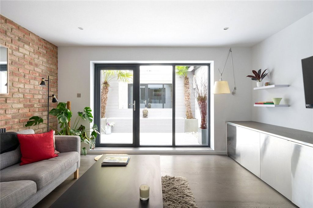 Property photo 1 of 9 Picture No. 22