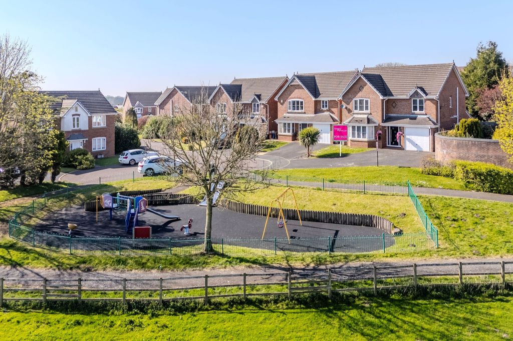 Property photo 3 of 41 Photo 1