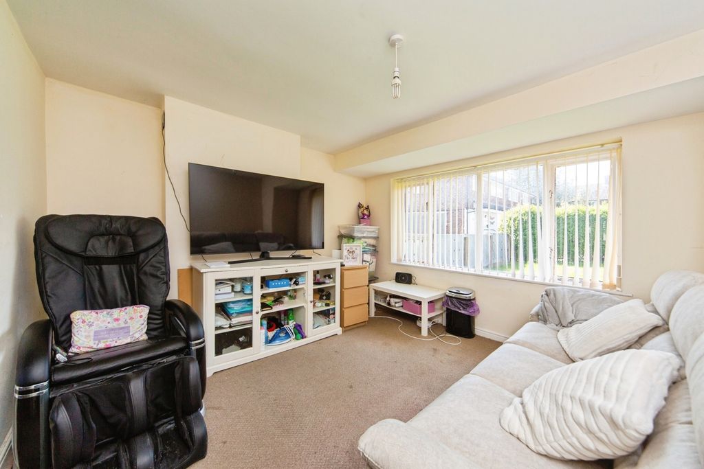 Property photo 2 of 15 Pbox-Img.Jpg