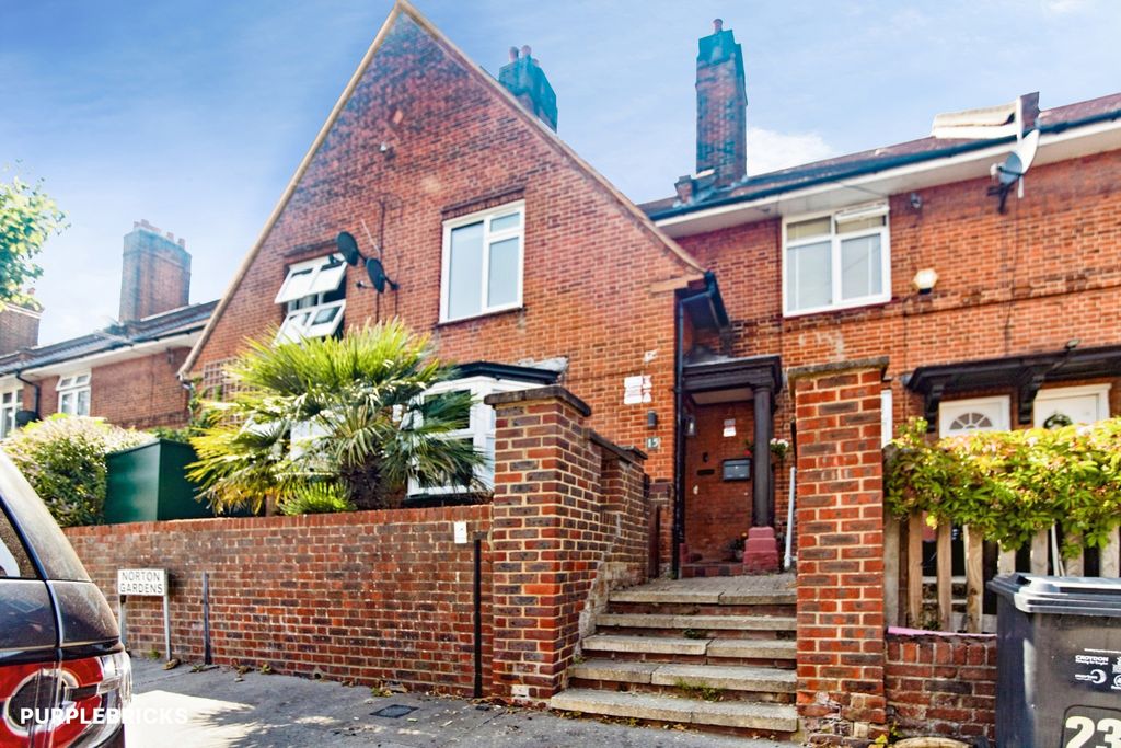 Property photo 1 of 13